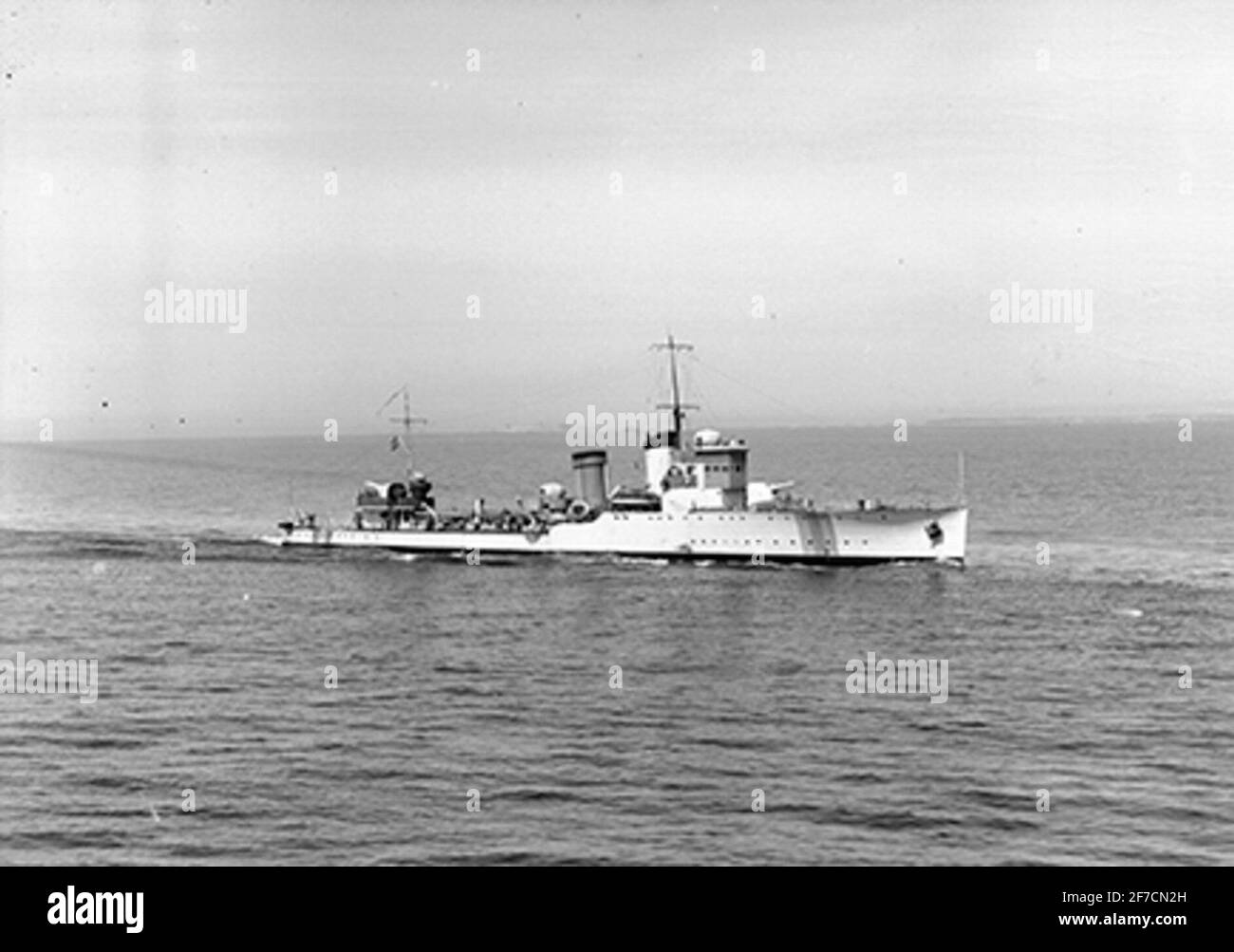 Hunting ship HMS Psilander, 1940 Hunting ship HMS Psilander (18) at sea