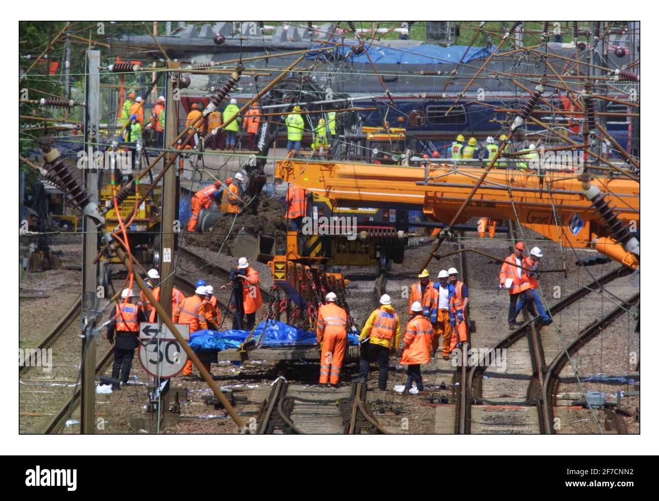 Potters Bar train Crash.....The last carrige is mooved from the crash