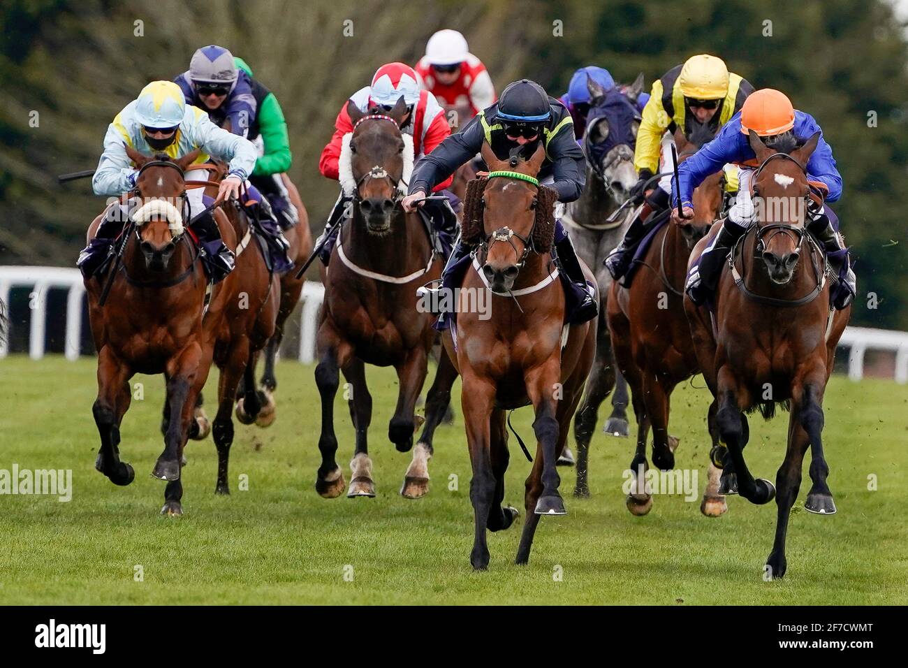Clog Na Fola ridden by jockey Ciaran McKee (centre) on their way to winning The CB Protection Safety Officers Handicap at Bath Racecourse. Picture date: Tuesday April 6, 2021. Stock Photo