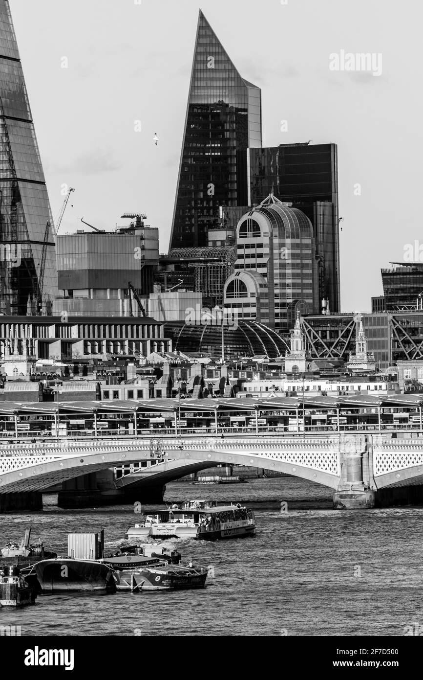 London the River Thames Stock Photo Alamy