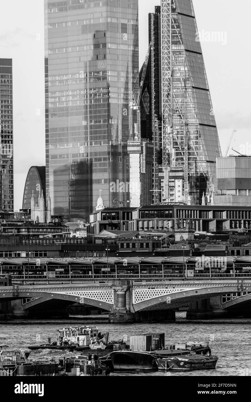 London the River Thames Stock Photo Alamy