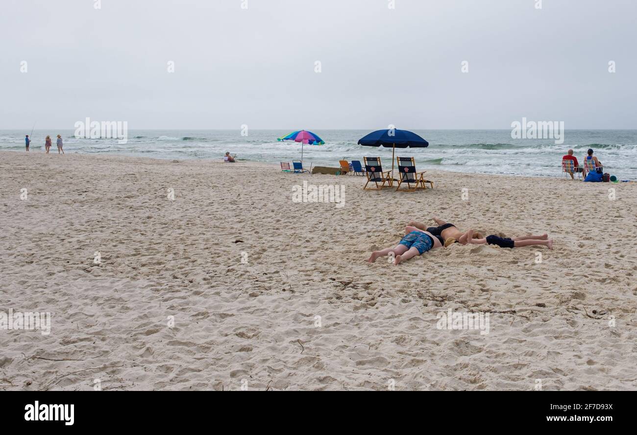 Boys sunbathing hires stock photography and images Alamy