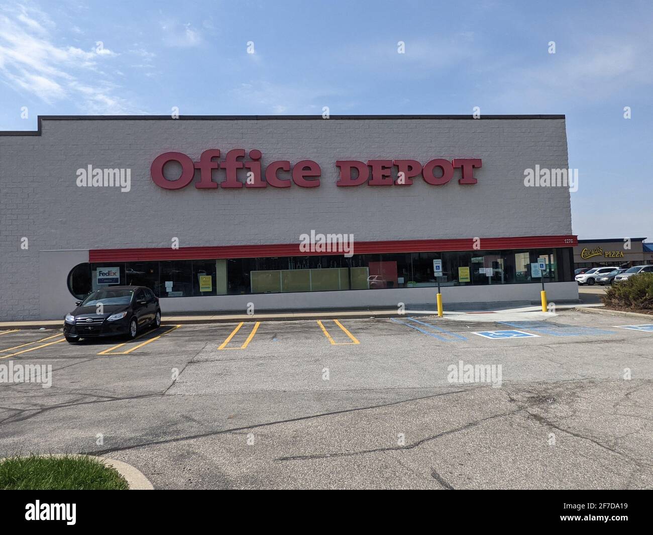 Office depot hires stock photography and images Alamy
