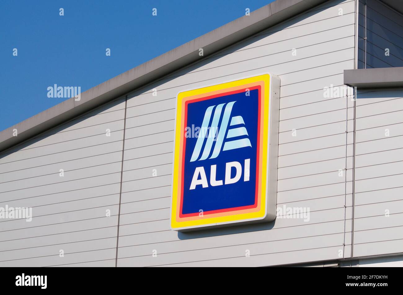 Aldi company logo sign hi-res stock photography and images - Alamy