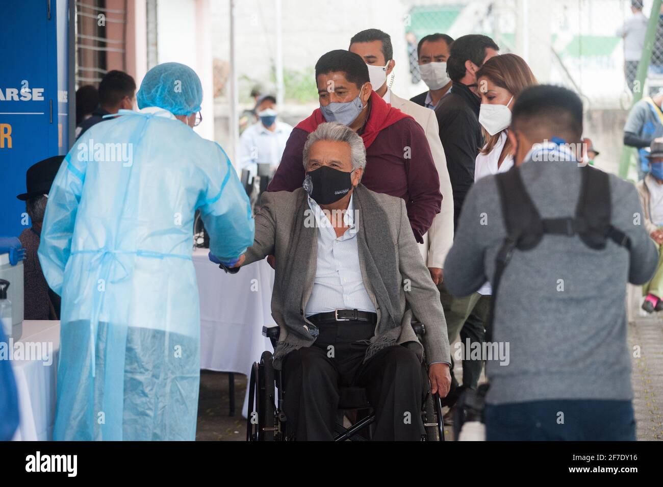 Nono, Ecuador. 06th Apr, 2021. Lenin Moreno (m.), president of Ecuador, visits a country area in the northwest of the capital where a Corona vaccination appointment for the elderly was scheduled. According to official data, 328,755 people in the country have been infected with Corona with a mortality rate of 3.64 percent. Credit: Juan Diego Montenegro/dpa/Alamy Live News Stock Photo