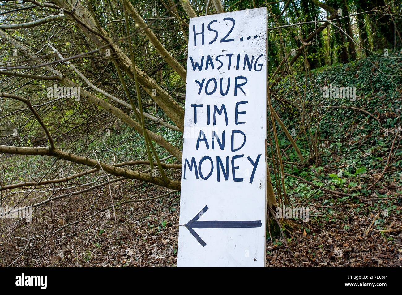 Aylesbury Vale, UK. 6th April, 2021. A sign outside the W.A.R Against HS2 camp. Locals and environmentalists are furious about the devestation HS2 is causing to the Chilterns which is an AONB. The High Speed 2 railway from London to Birmingham is having a huge detrimental impact upon wildlife and the environment. Credit: Maureen McLean/Alamy Stock Photo