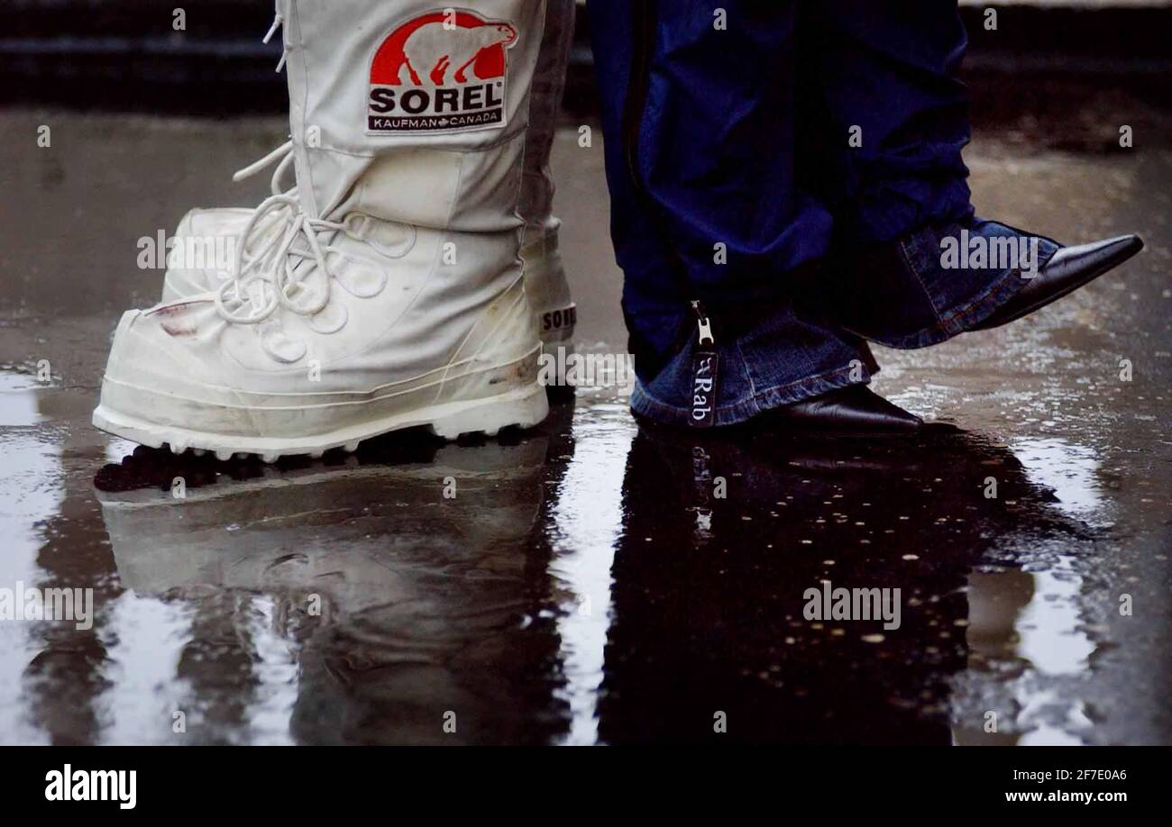 Sorel fiona boot store