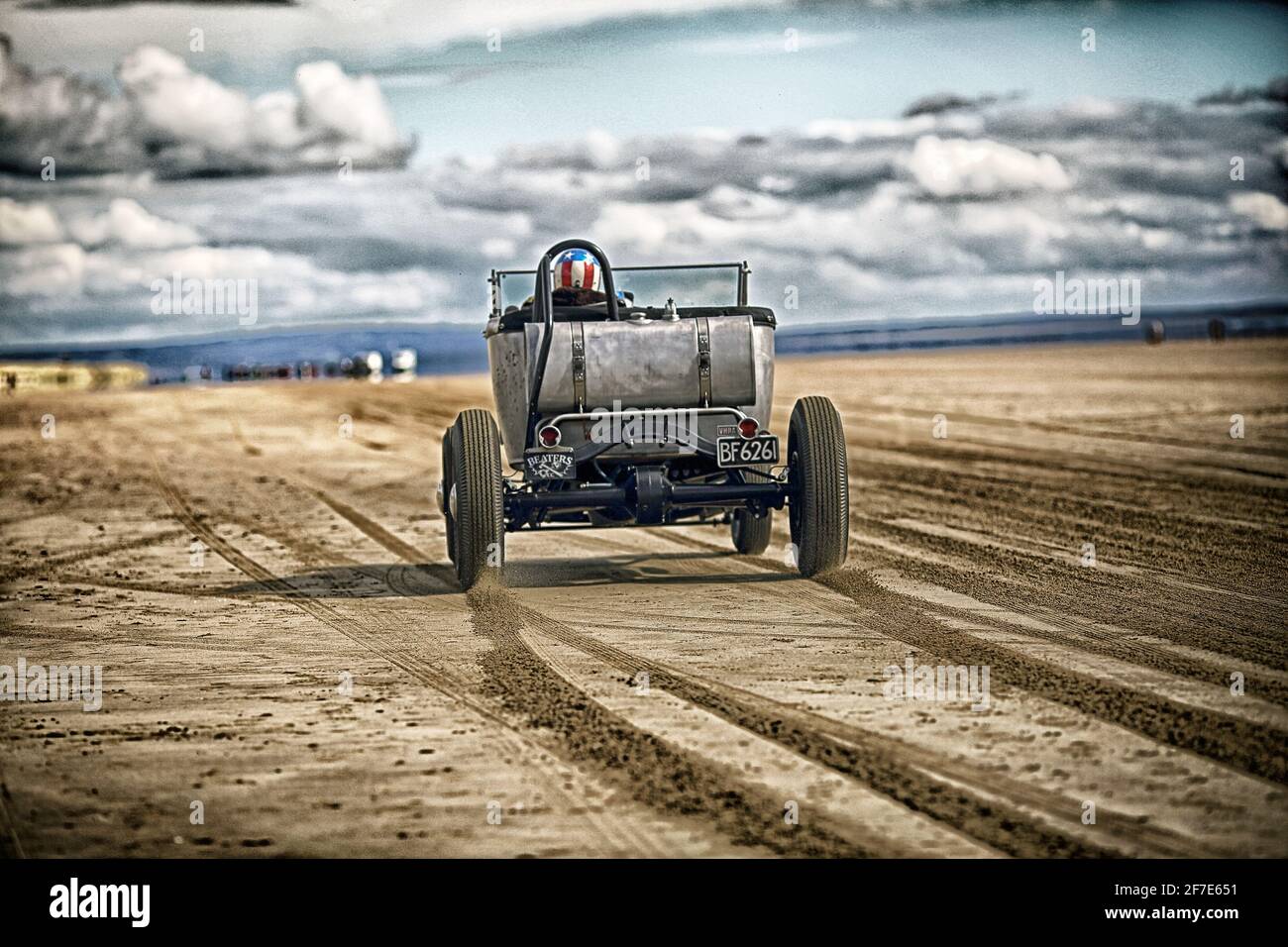 Motorsport on pendine sands hires stock photography and images Alamy Motorsport on pendine sands hires stock photography and images Alamy