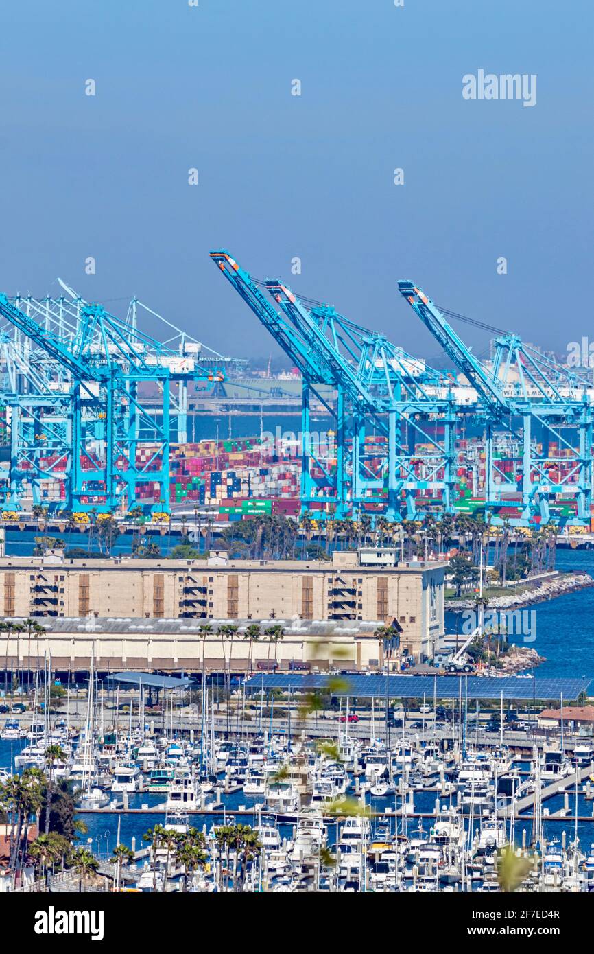 Long beach container terminal hi-res stock photography and images - Alamy