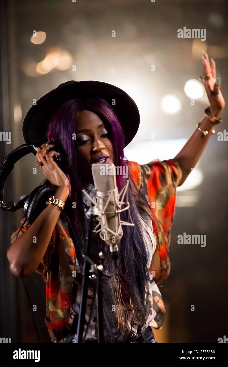 Vanessa mdee hi-res stock photography and images - Alamy
