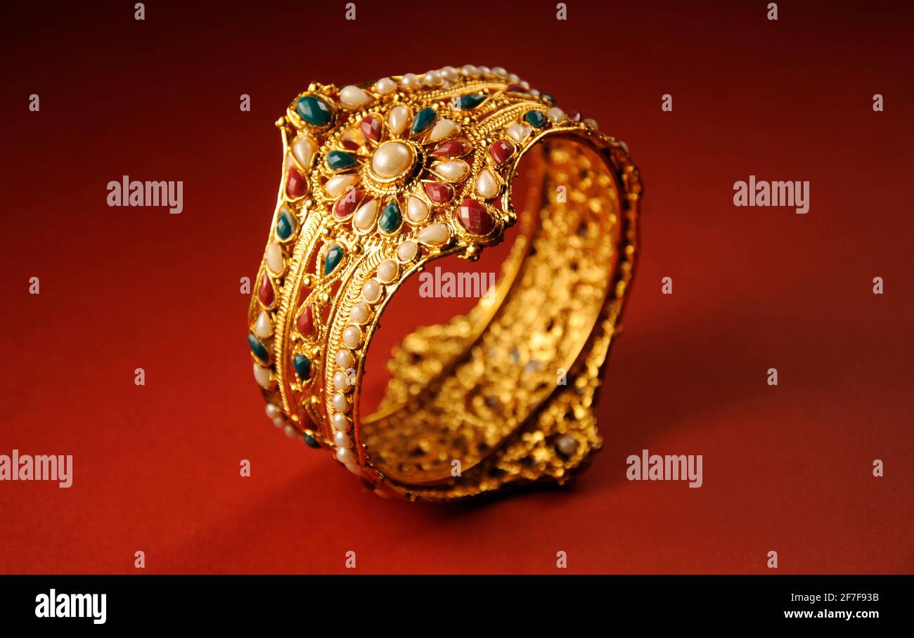 Indian Wedding gold bracelet, Indian Traditional jewelry Stock Photo
