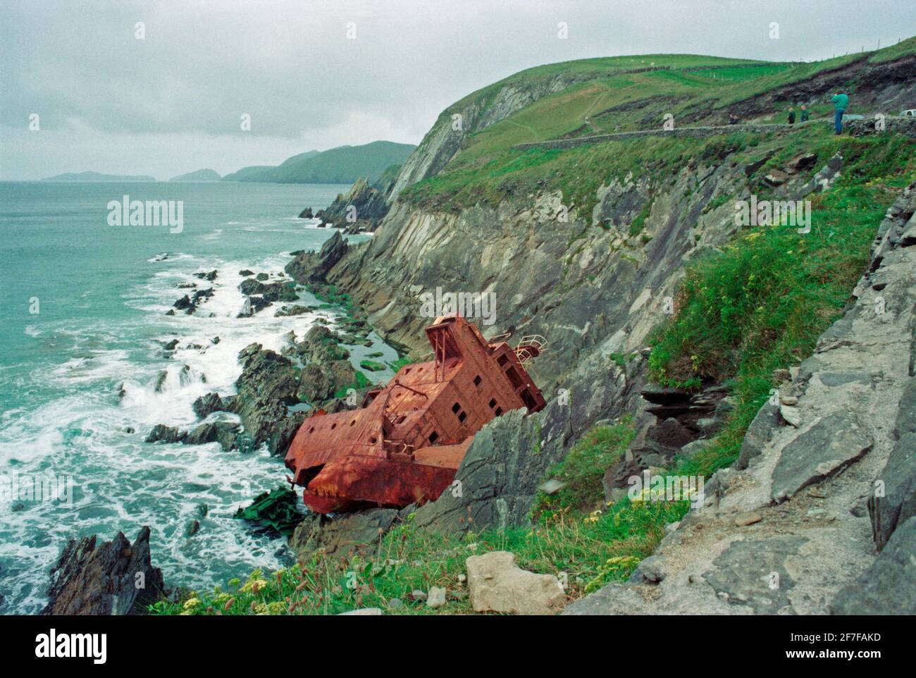 ship wreck, September 1990, Dingle Peninsula, Co. Kerry, Ireland Stock Photo