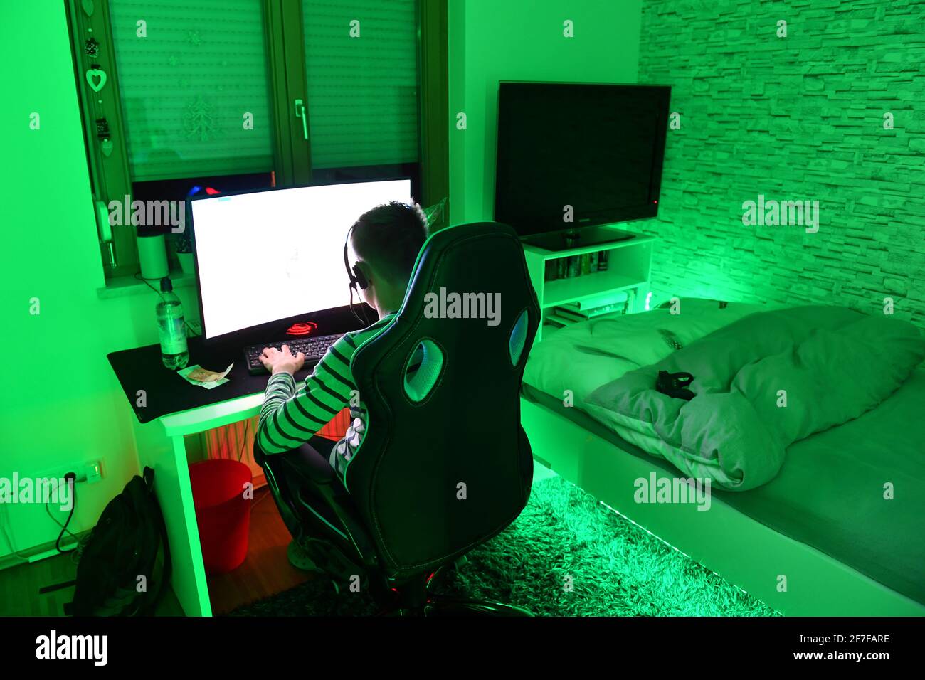 Page 4 - Gaming Pc High Resolution Stock Photography and Images - Alamy