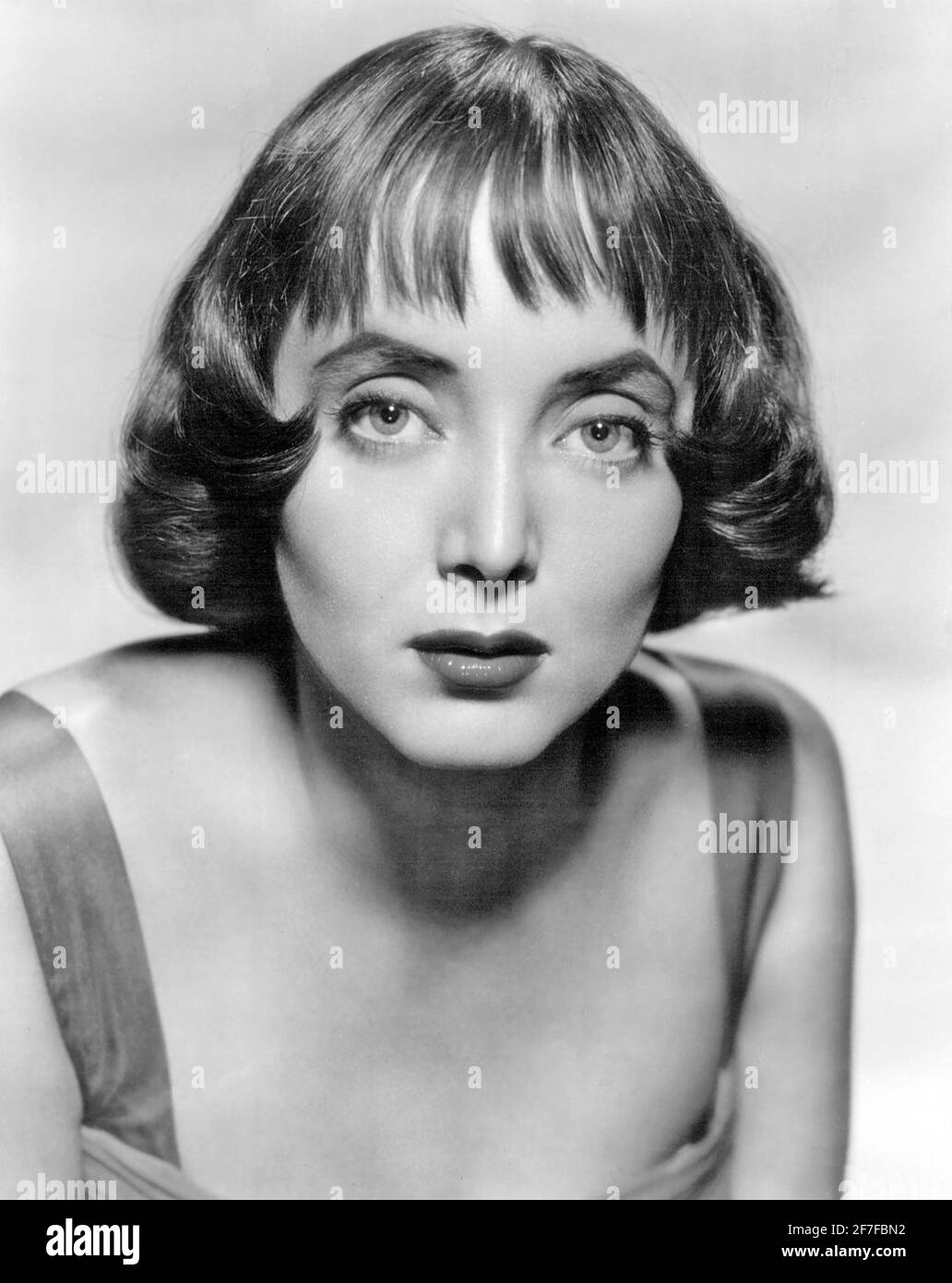CAROLYN JONES (1930-1983) American film and TV actress in 1956 Stock Photo