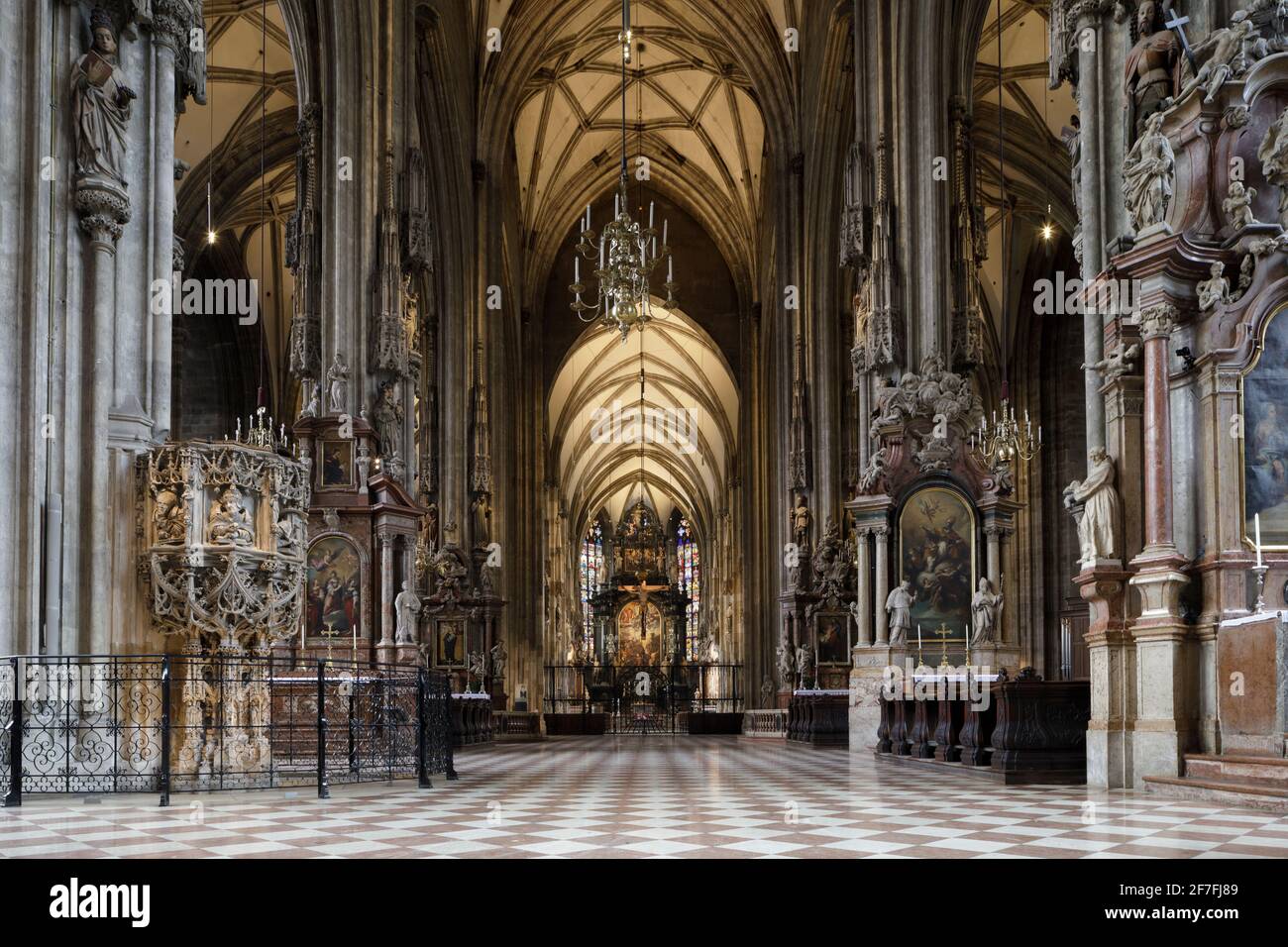 Saint stephan cathedral hi-res stock photography and images - Alamy