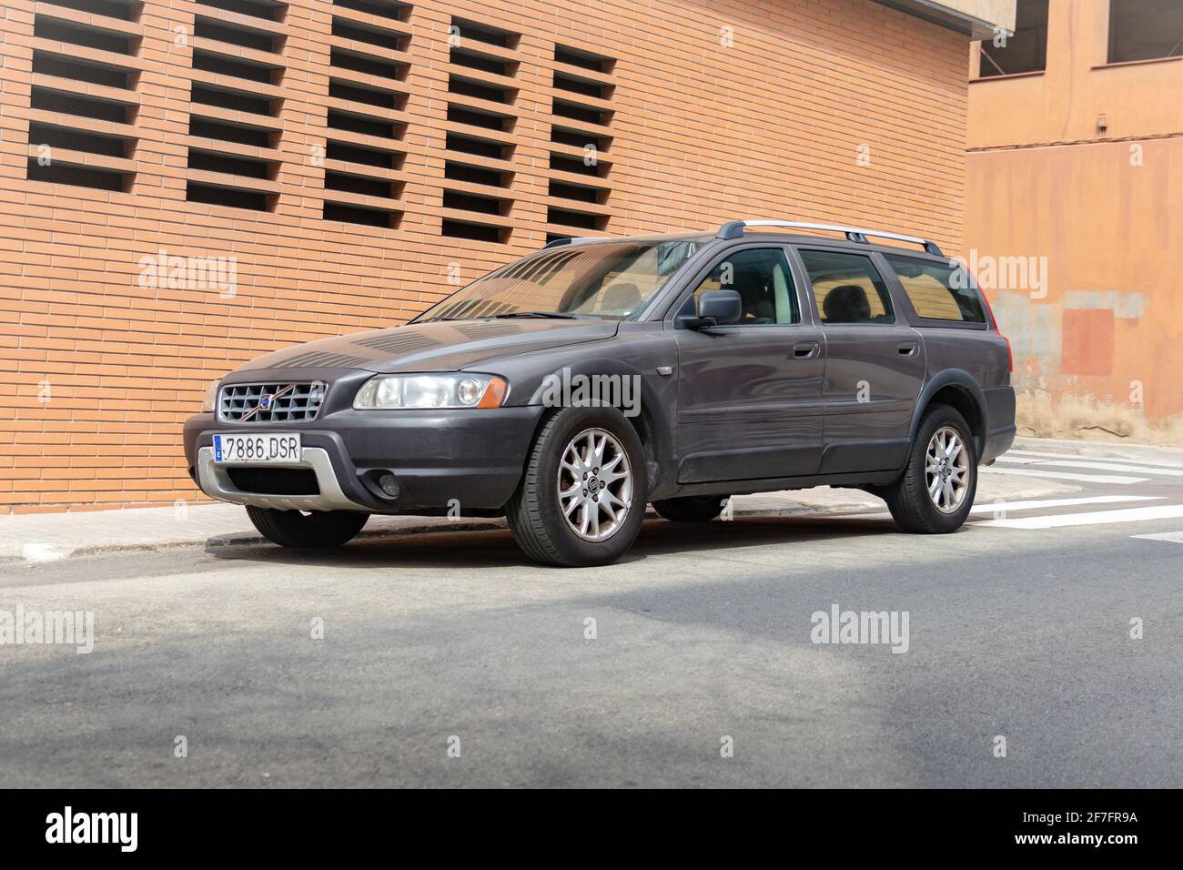 SABADELL, SPAIN-APRIL 6, 2021: 2003 Volvo XC70 (post facelift) 2.4D awd,  Cross Country (Second Generation Stock Photo - Alamy