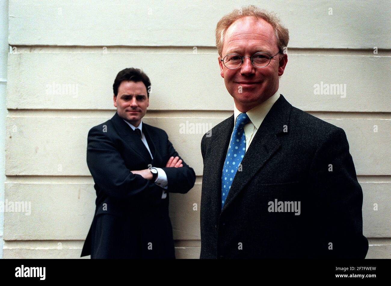 David Thompson (R) Managing Director January 1999 of Wolverhampton and Dudley Breweries with financial director Ralph Findlay Stock Photo
