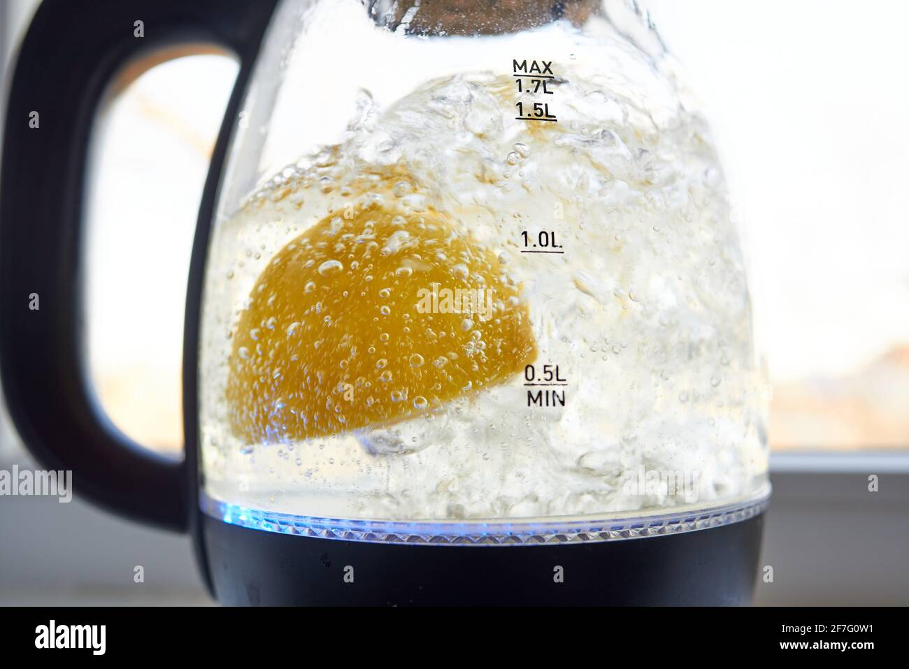 Descaling kettle hires stock photography and images Alamy
