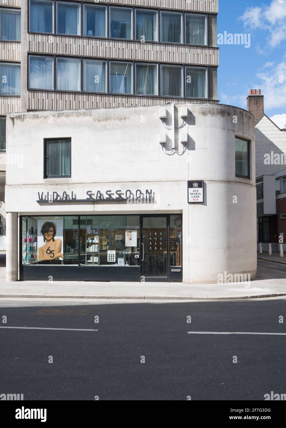 Vidal Sassoon hairdressing salon in Ave Maria Lane, London EC4 England, UK Stock Photo