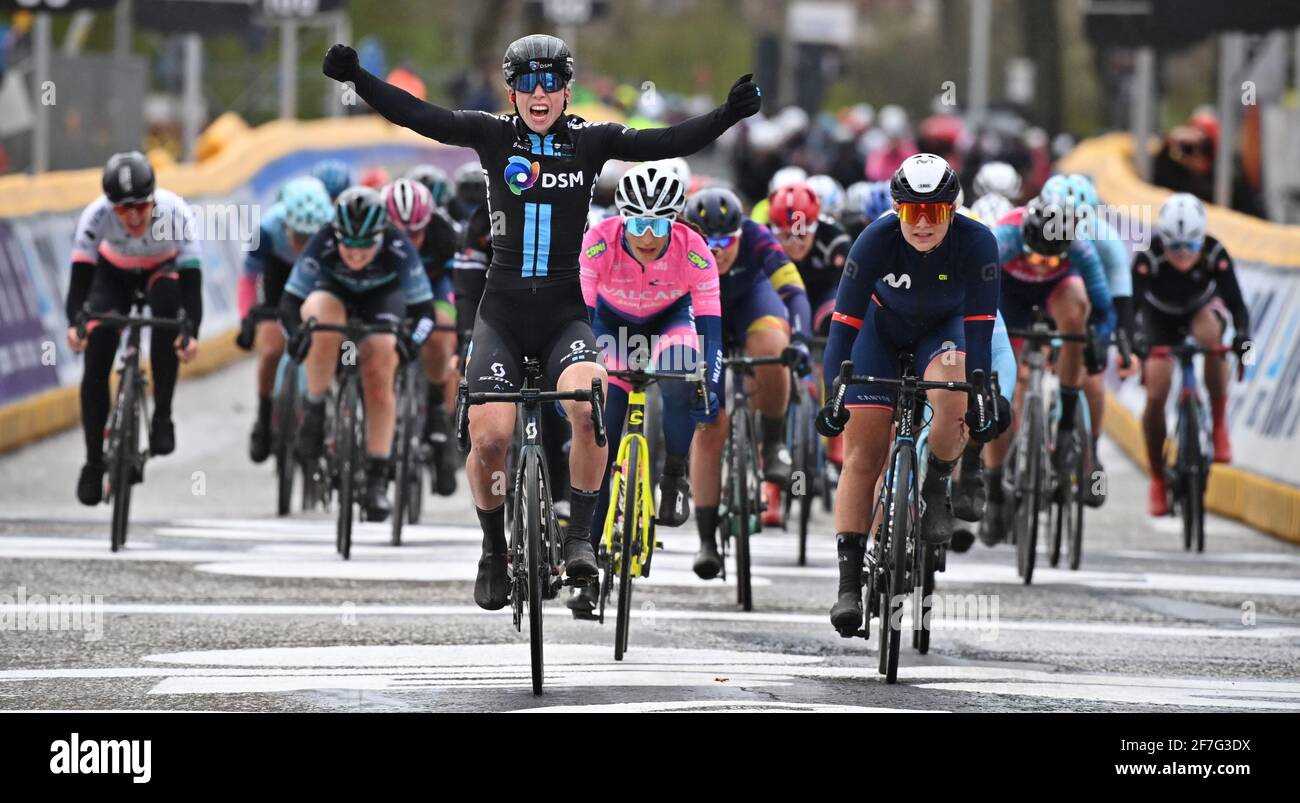 Page 2 - Dutch Cycling Team High Resolution Stock Photography and