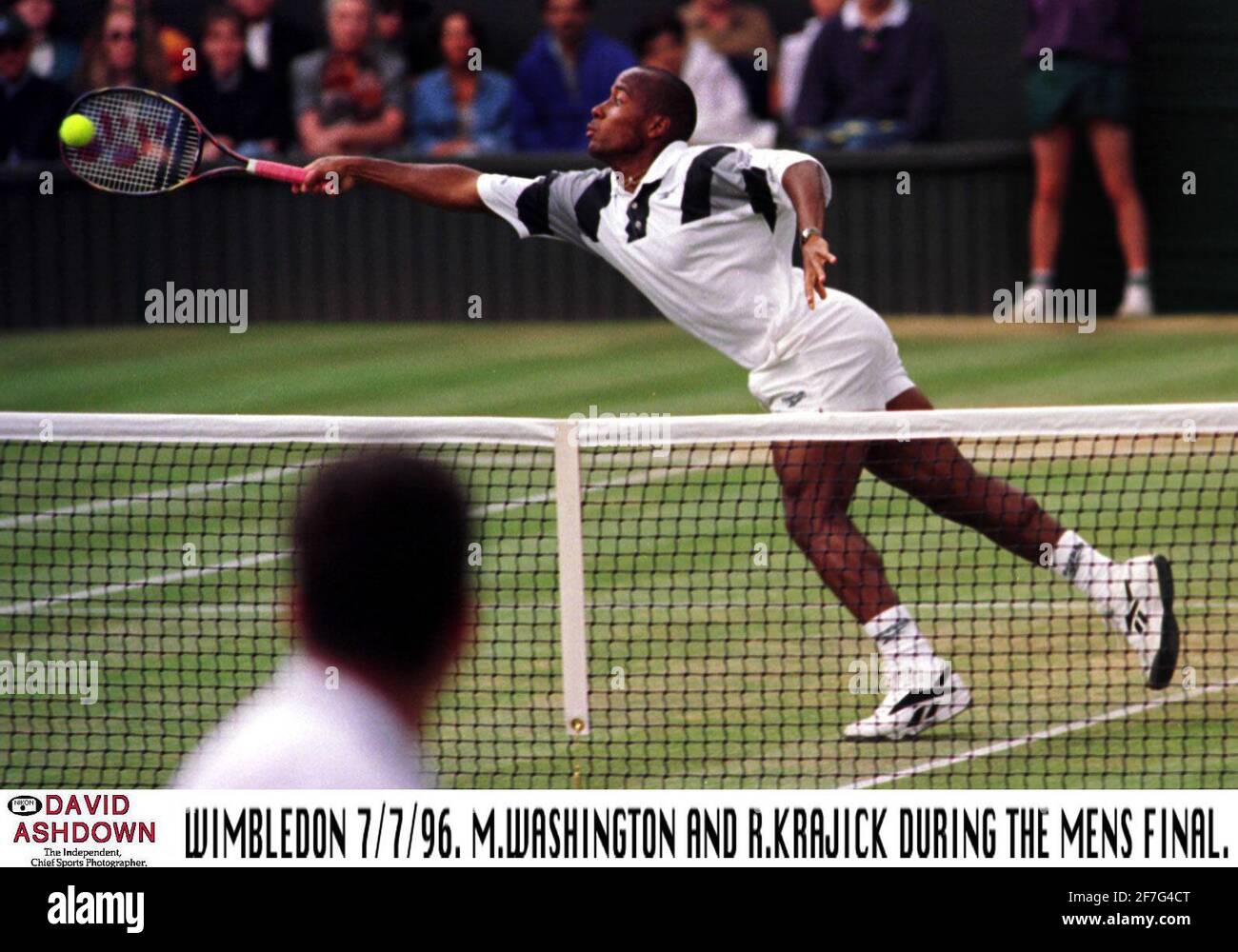 MaliVai Washington reaching to return the ball during the Mens Singles