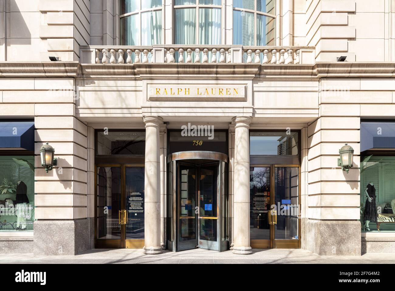 The exterior of a Ralph Lauren storefront on the Magnificent Mile, Michigan  Avenue, in downtown Chicago Stock Photo - Alamy