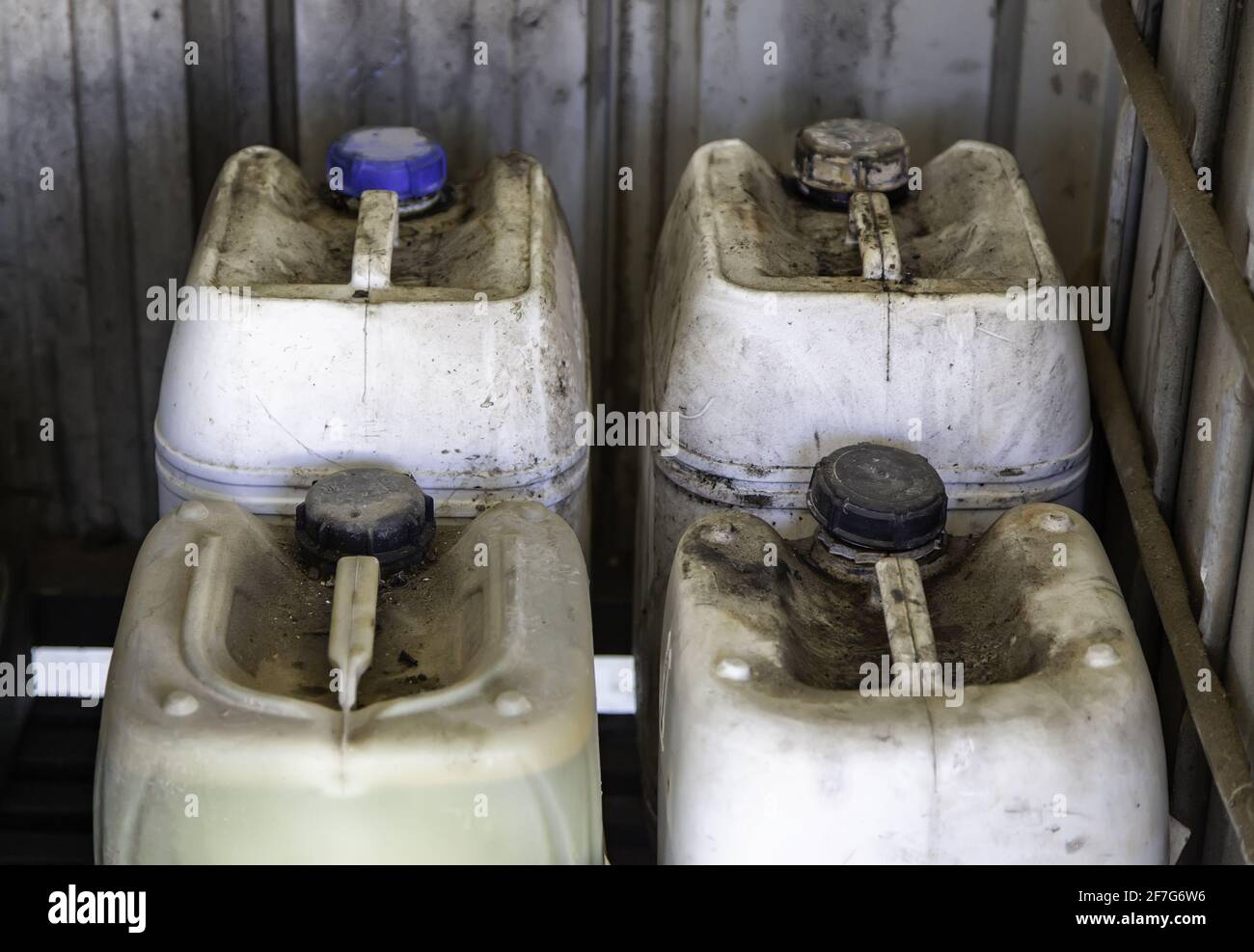 Container of recycled industrial used oil, manufacturing in company