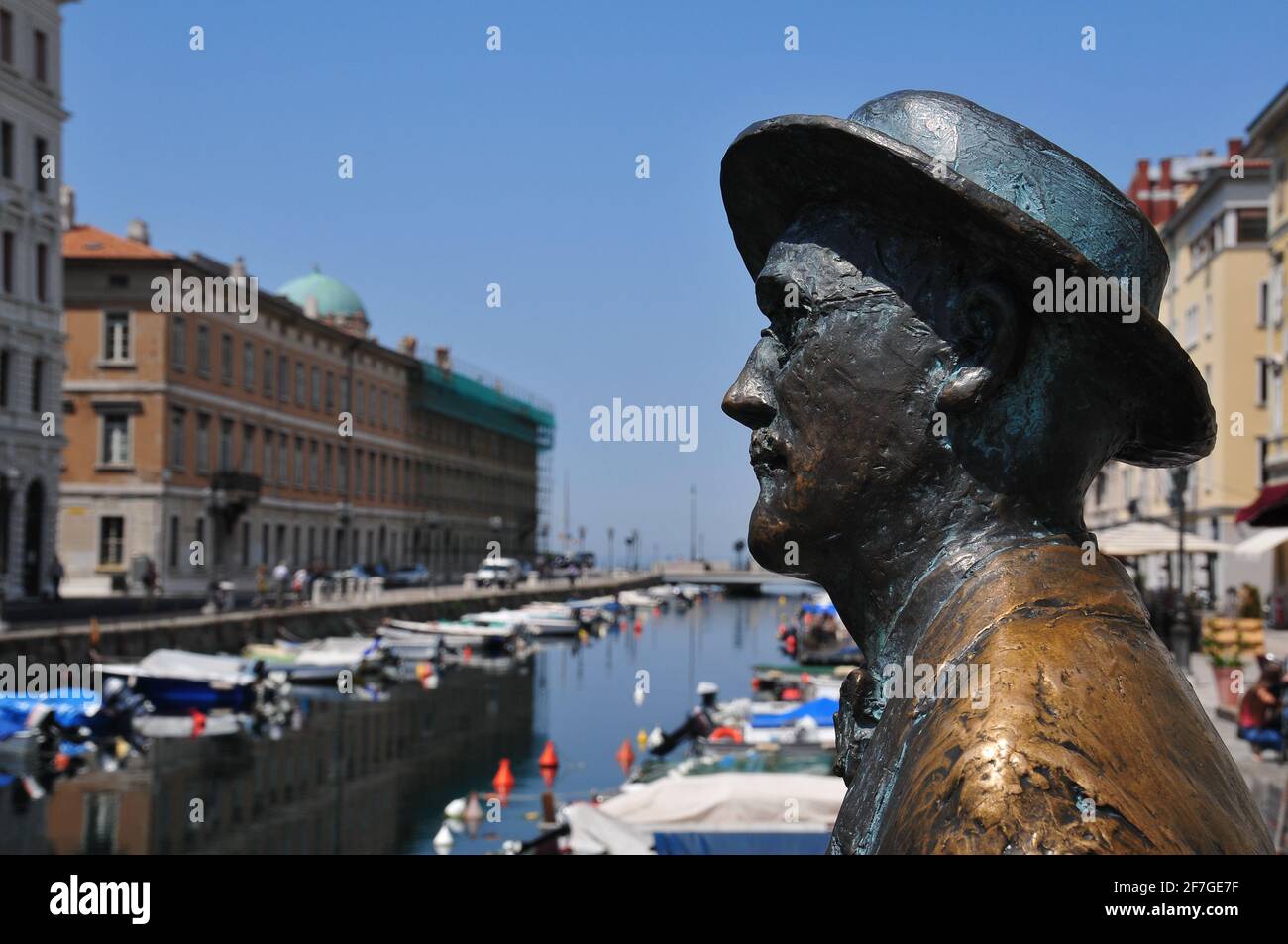 Iron statue of Irish writer James Joyce in Trieste, Italy Stock Photo ...