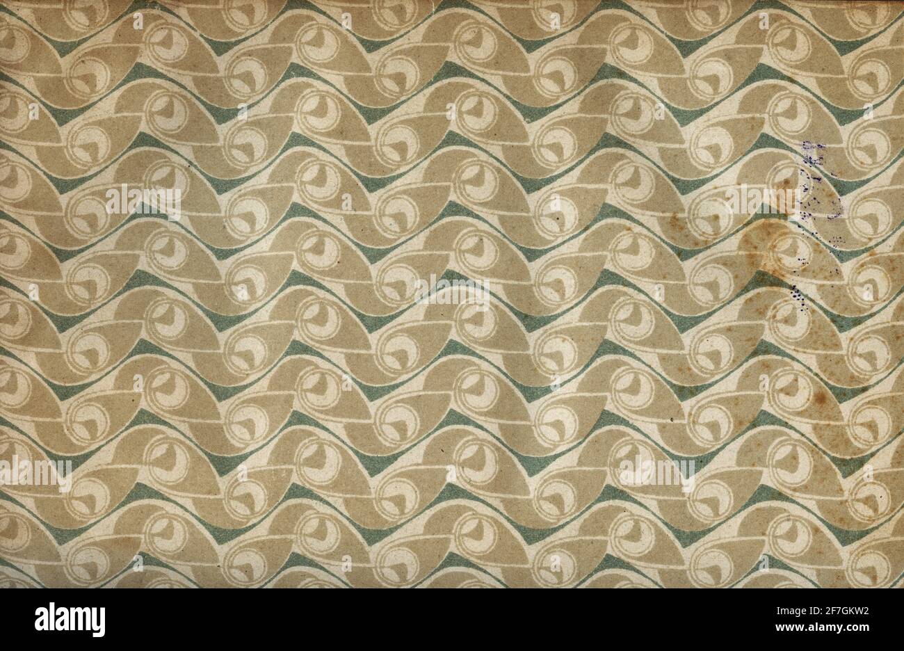Used antique unusual wallpaper with abstract chain - art deco style - natural grainy paper surface - circa 1911 Stock Photo