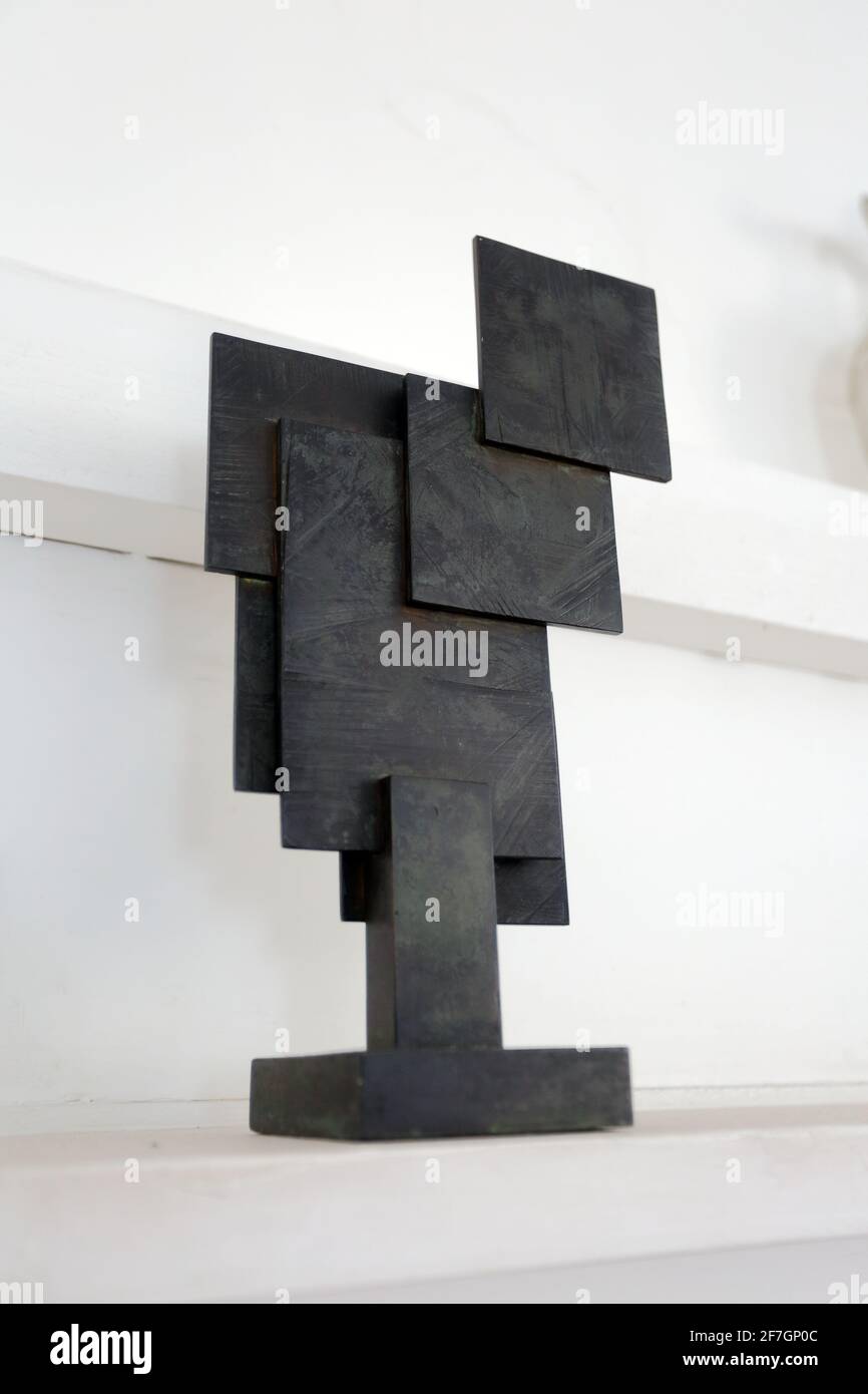 Square Forms sculpture at the Barbara Hepworth Museum at St Ives in Cornwall Stock Photo