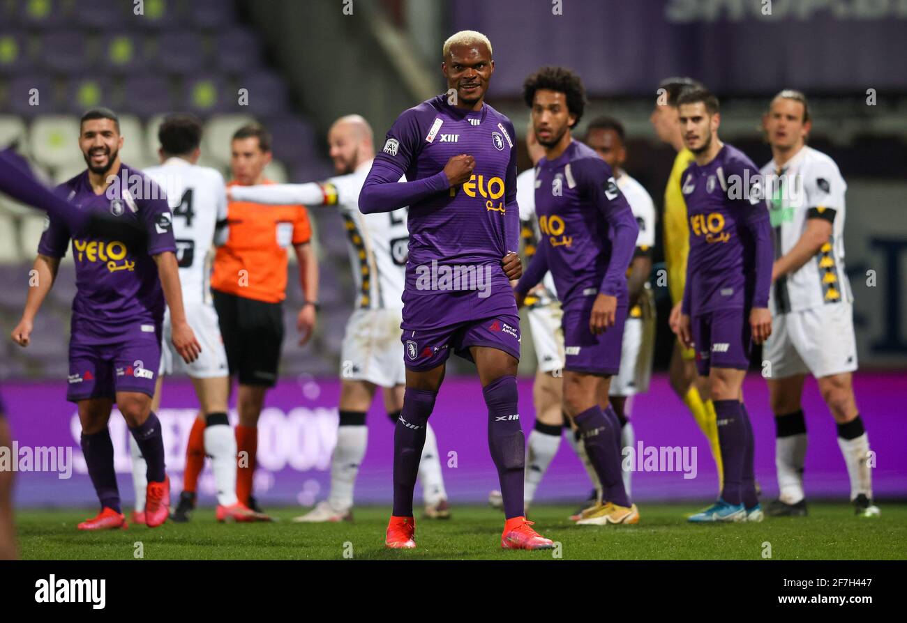 Beerschot's Chibuike Blessing Eleke celebrates during a postponed soccer match between Beerschot VA and Sporting Charleroi, Wednesday 07 April 2021 in Stock Photo