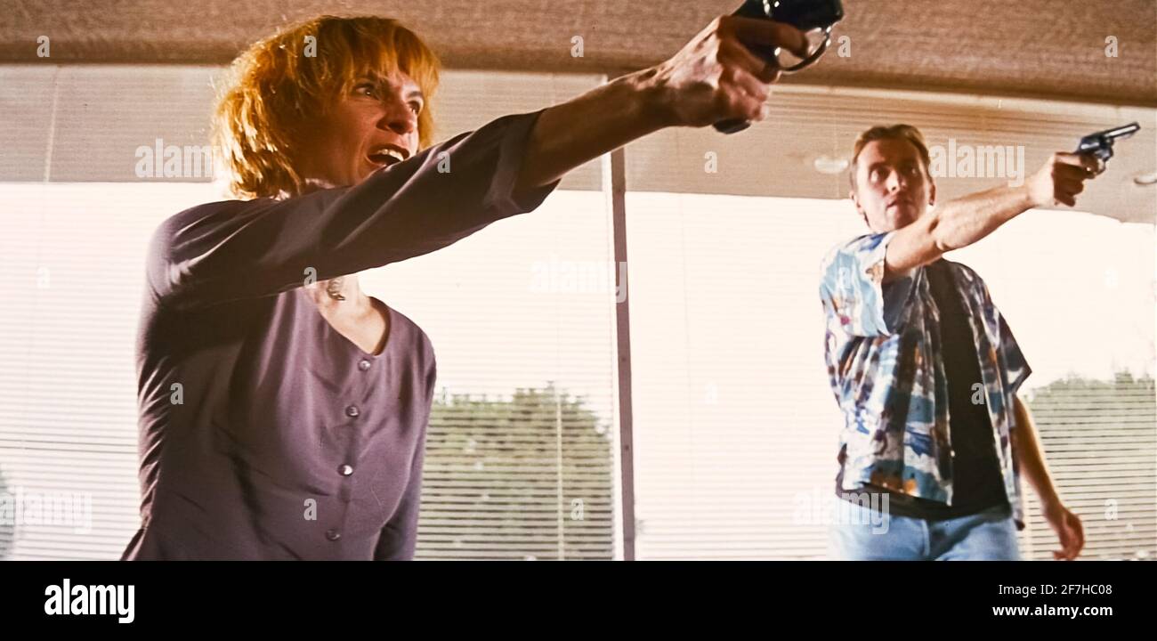 USA. Tim Roth and Amanda Plummer in a scene from the (C)Miramax film: Pulp  Fiction (1994). Plot: The lives of two mob hitmen, a boxer, a gangster and  his wife, and a, image size:1300x720