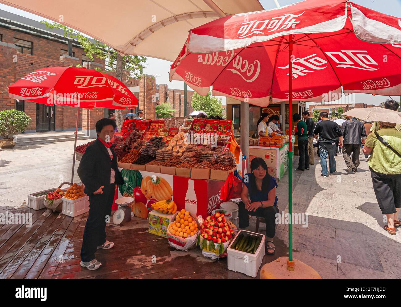 Coca cola umbrellas hi-res stock photography and images - Alamy