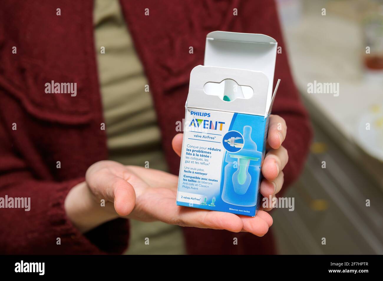 Philips Avent AirFree valve vent Anti-colic usage for bottle with milk  Stock Photo - Alamy