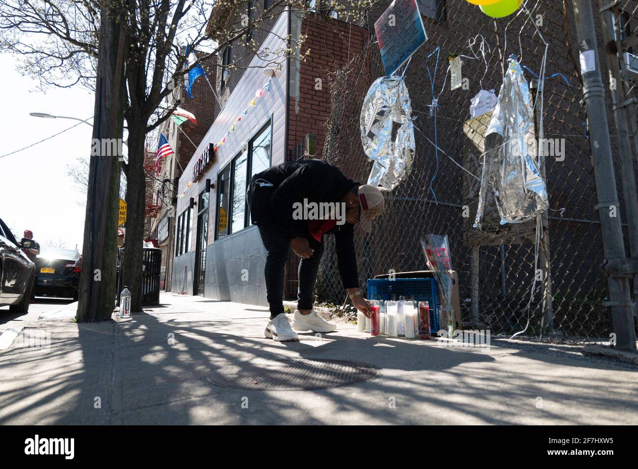 White Plains, New York, USA. 7th Apr, 2021. Fans pay tribute to DMX, EARL SIMMONS, at a make shift memorial across from White Plains Hospital in White Plains New York, DMX was rushed to the hospital last Sunday after collapsing at home and is currently on life support, officials said. Fans from Connecticut, Vermont and as far aways as Miami paid tribute late Wednesday afternoon. Simmons was rushed to the hospital after collapsing at home last Sunday. Currently he remains in ICU in critical condition Credit: Brian Branch Price/ZUMA Wire/Alamy Live News Stock Photo