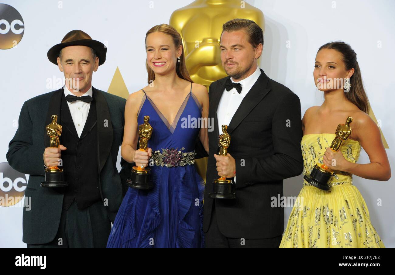 Oscar Winners L-R: Mark Rylance, Brie Larson, Leonardo DiCaprio, Alicia Vikander in the press room during The 88th Academy Awards ceremony, The Oscars, held at the Dolby Theater, Sunday, February 28, 2016 in Hollywood, California. Photo by Jennifer Graylock-Graylock.com 917-519-7666 Stock Photo