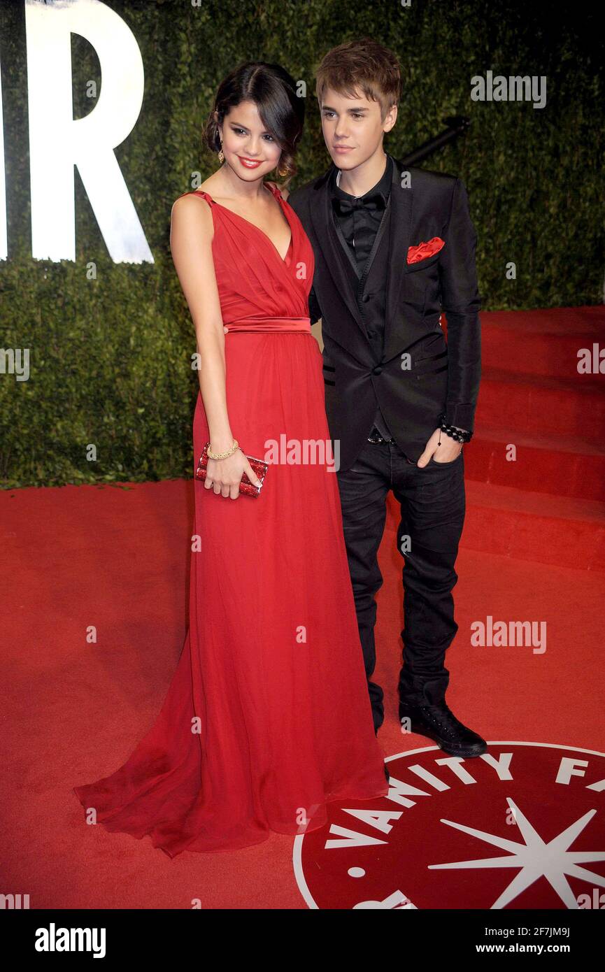 Selena Gomez and Justin Bieber at the 2011 Vanity Fair Oscar Party