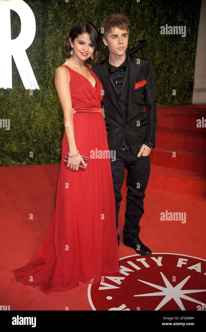 Selena Gomez and Justin Bieber at the 2011 Vanity Fair Oscar Party