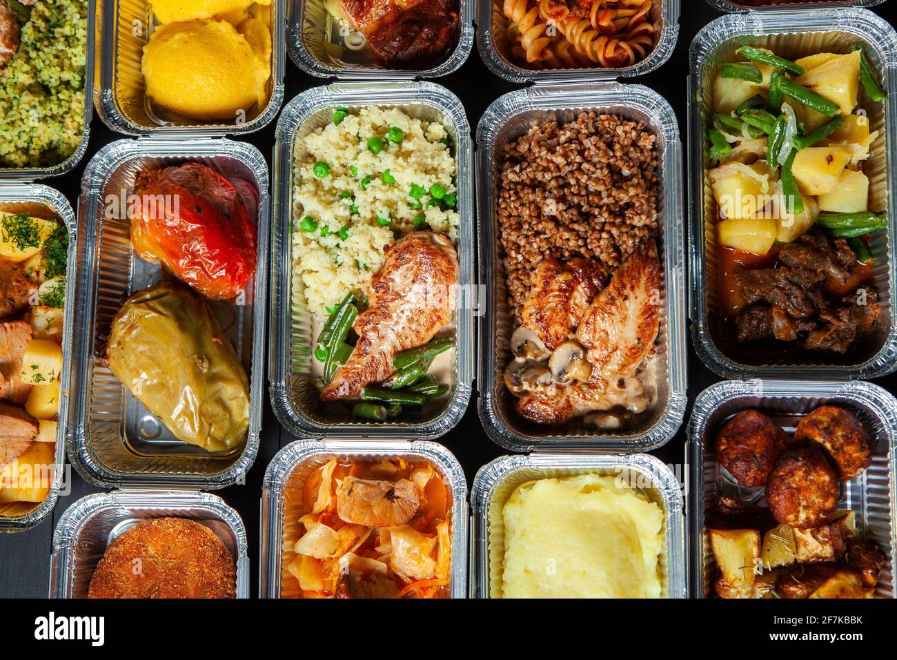 Business lunch in eco plastic container ready for delivery.Top view. Office  Lunch boxes with food ready to go. Food takes away. Catering, brakfast  Stock Photo - Alamy