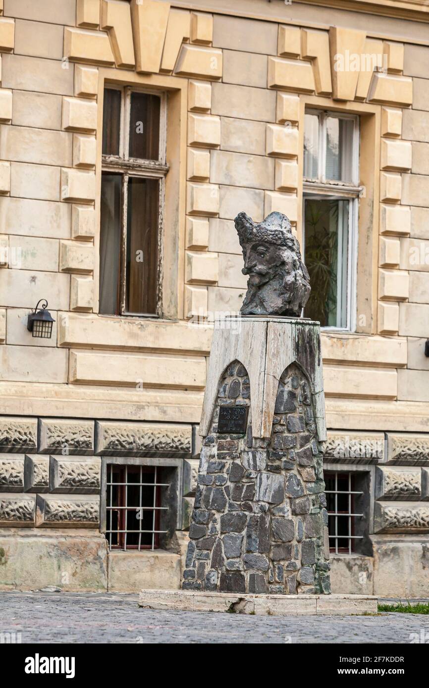 Statue of Vlad Ţepeş, also known as Vlad the Impaler or Vlad Dracula, in Sighişoara in Transylvania, Romania Stock Photo