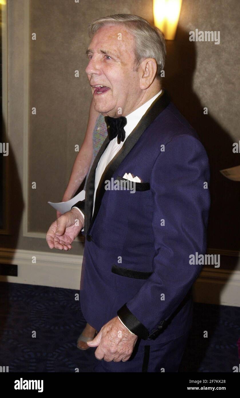Sir Norman Wisdom arriving at this evenings Sony Radio Academy Awards. Stock Photo