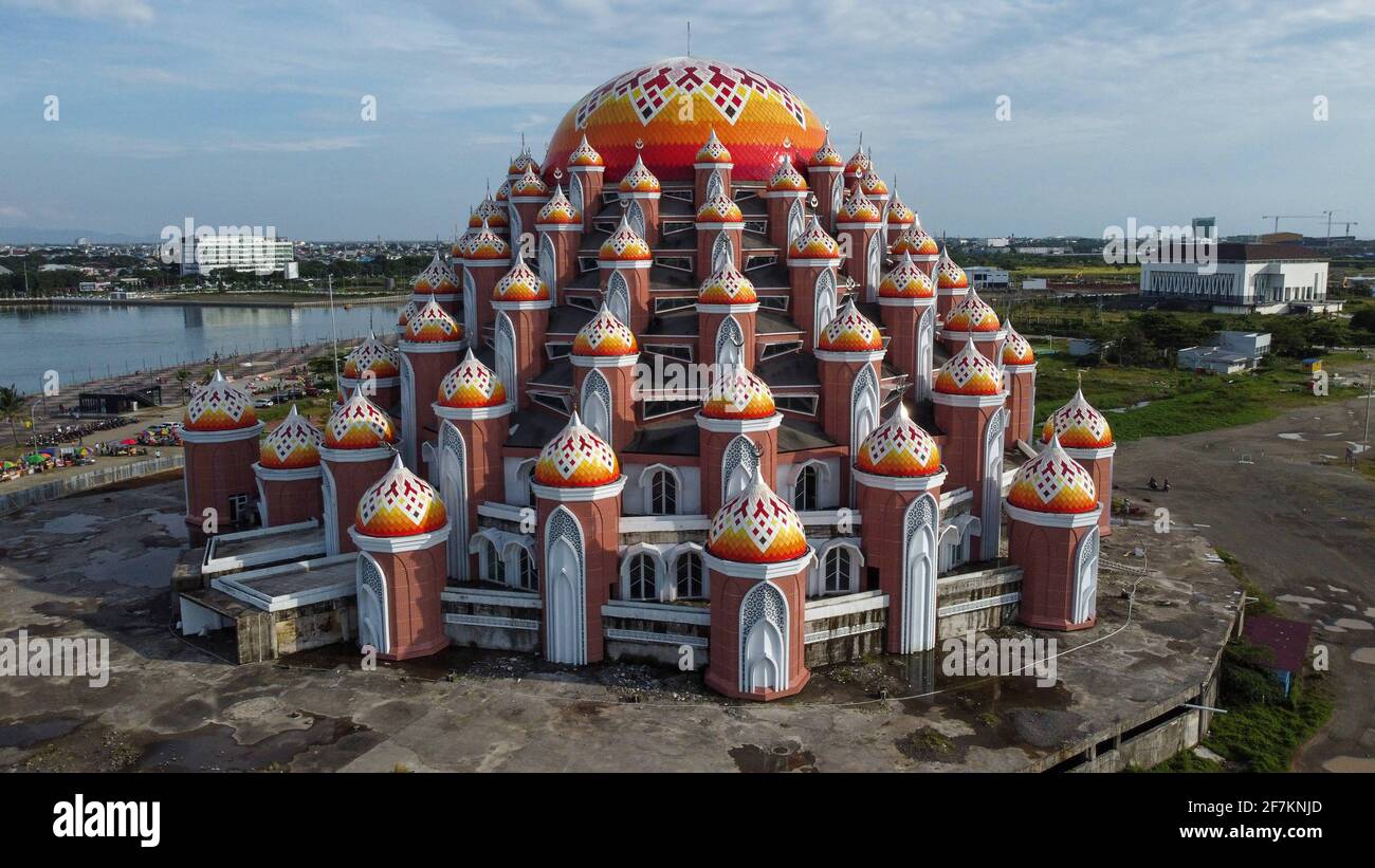 Makassar, South Sulawesi, Indonesia. 8th Apr, 2021. Aerial Photo The  atmosphere of the 99-dome mosque that was built on the reclamation area of  