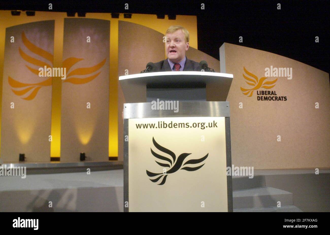 Liberal Democrat conference Bournemouth Sept 2000 Lib Dem leader Charles Kennedy making an emergency statement to his conference in Bournemouth today. Stock Photo