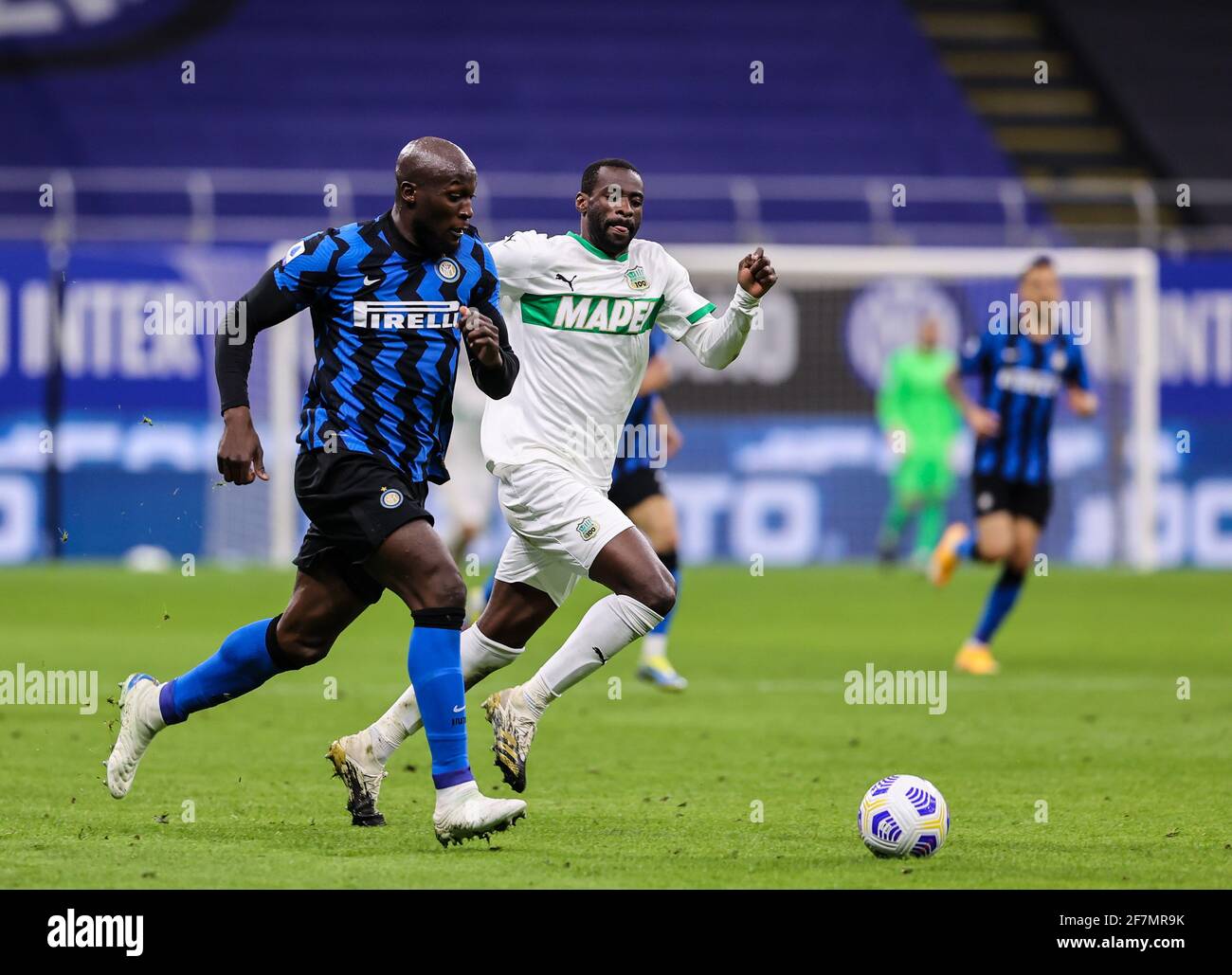 Milan, Italy. 07th Apr, 2021. Romelu Lukaku of FC Internazionale and Pedro Obiang of US Sassuolo are seen in action during the Serie A 2020/21 football match between FC Internazionale and Sassuolo at the San Siro Stadium.(Final score; FC Internazionale 2:1 Sassuolo) (Photo by Fabrizio Carabelli/SOPA Images/Sipa USA) Credit: Sipa USA/Alamy Live News Stock Photo