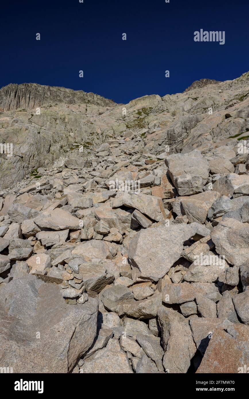 Pies de piedra hi-res stock photography and images - Alamy