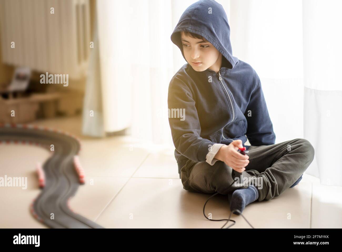 Lonely child hi-res stock photography and images - Page 2 - Alamy