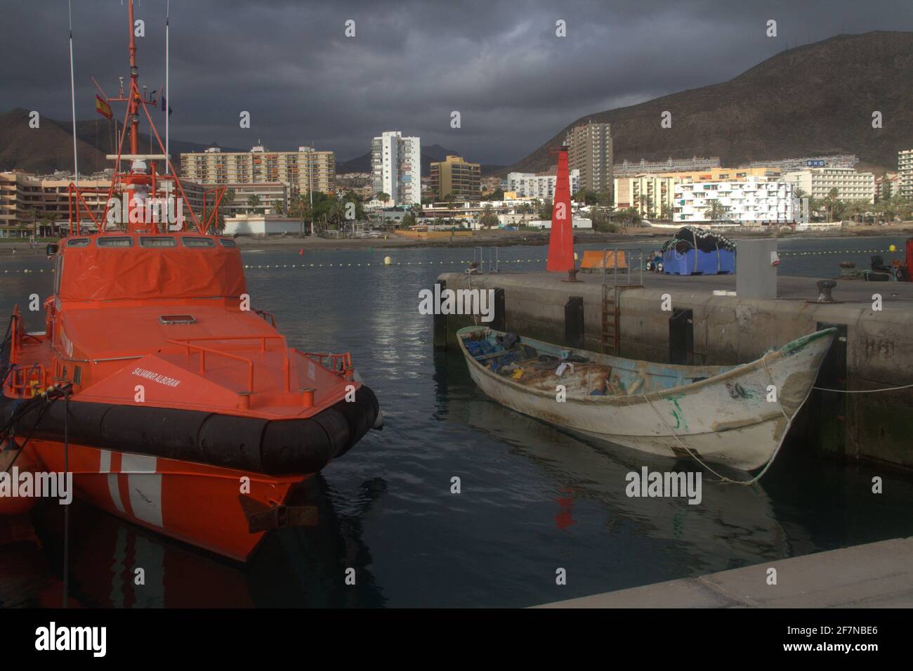 Canary Islands, Spain. 08th Apr, 2021. The Salvamar Alborán boat has escorted a cayuco with thirteen sub-Saharan immigrants on board to the port of Los Cristianos, in the south of Tenerife, located this Thursday by a fishing boat 67 kilometers from the coast meanwhile the Raices camp has more than 1600 immigrants leaving in bad conditions. (Photo by Mercedes Menendez/Pacific Press) Credit: Pacific Press Media Production Corp./Alamy Live News Stock Photo