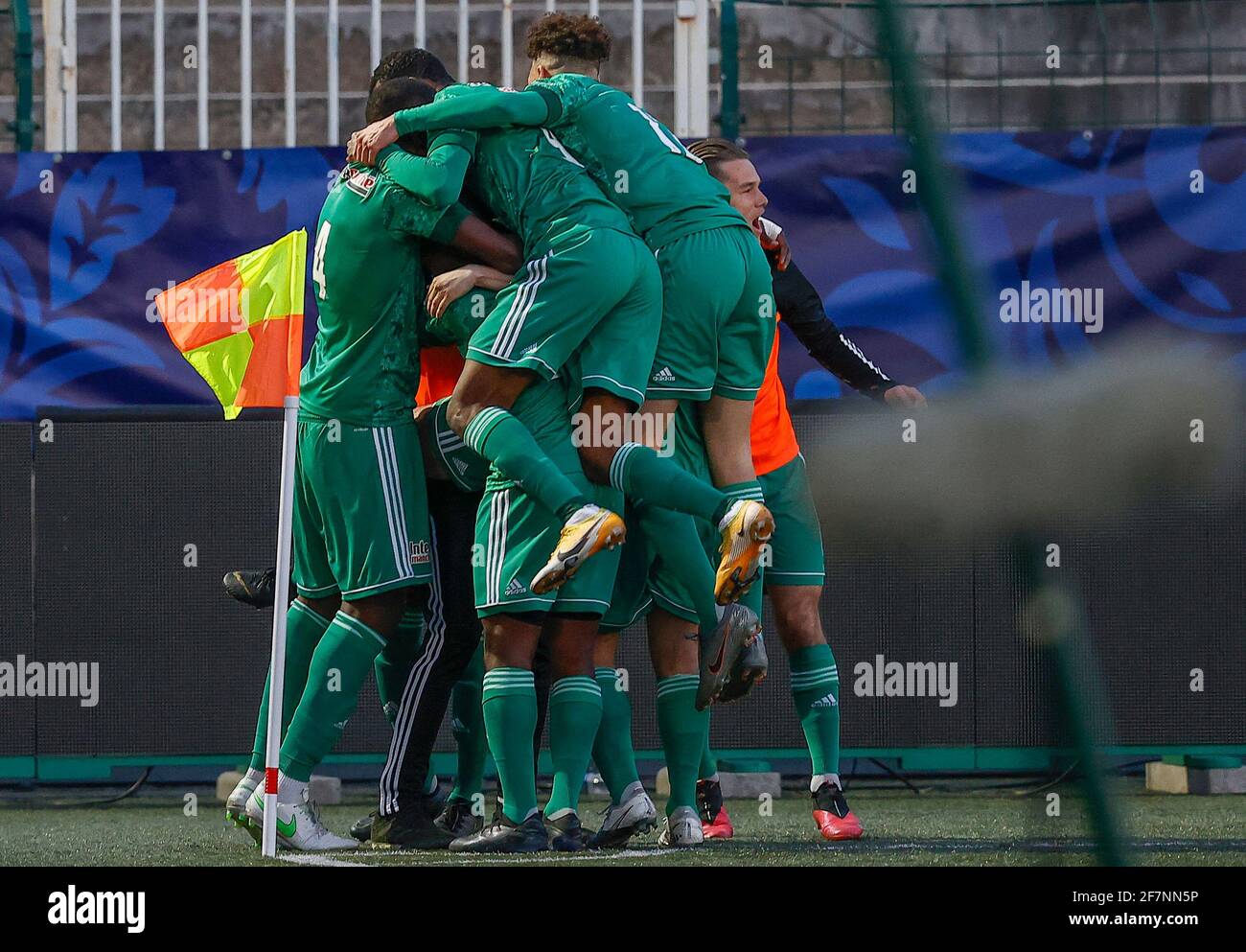 The REDSTAR team celebrate the equalization goal during the match between the REDSTAR and OLYMPIQUE LYONNAIS, at BAUER stadium on April 08, 2021 in Saint-Ouen, France. Photo by Loic BARATOUX/ABACAPRESS.COM Stock Photo