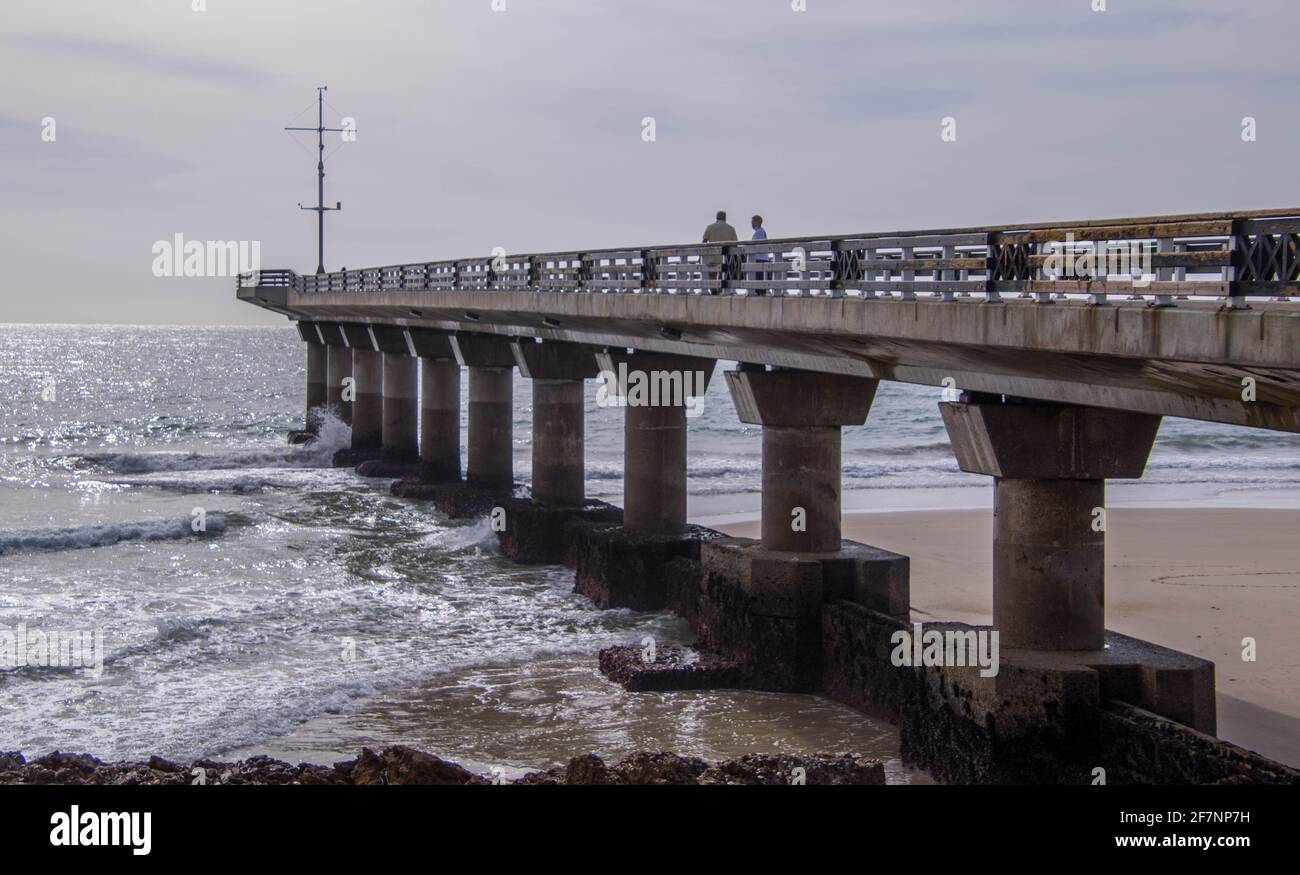 Humewood Beach Port Elizabeth, South Africa - Images from the Pier at Humewood beach ...