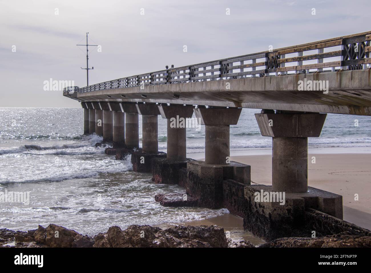Humewood Beach Port Elizabeth, South Africa - Images from the Pier at Humewood beach ...